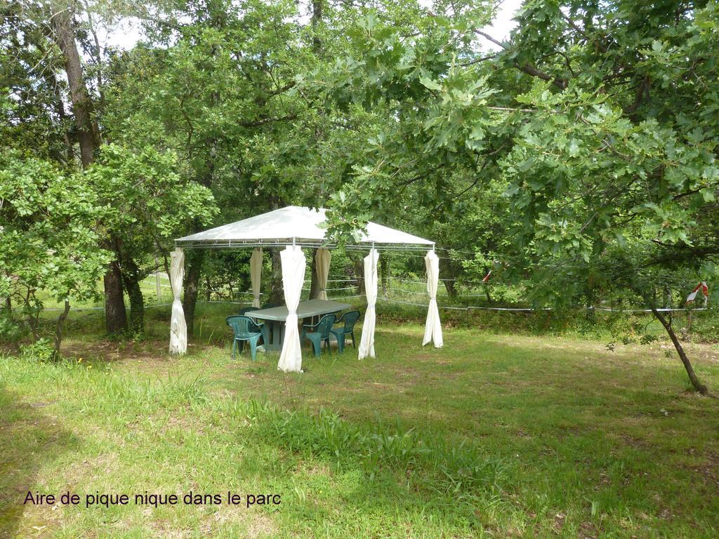 Domaine Du Planas Ailhon Ardeche Bed & Breakfast Room photo